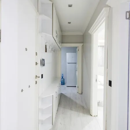 Peaceful 1 Bedroom Flat W/ac Near Taksim - 7 Min Walk *